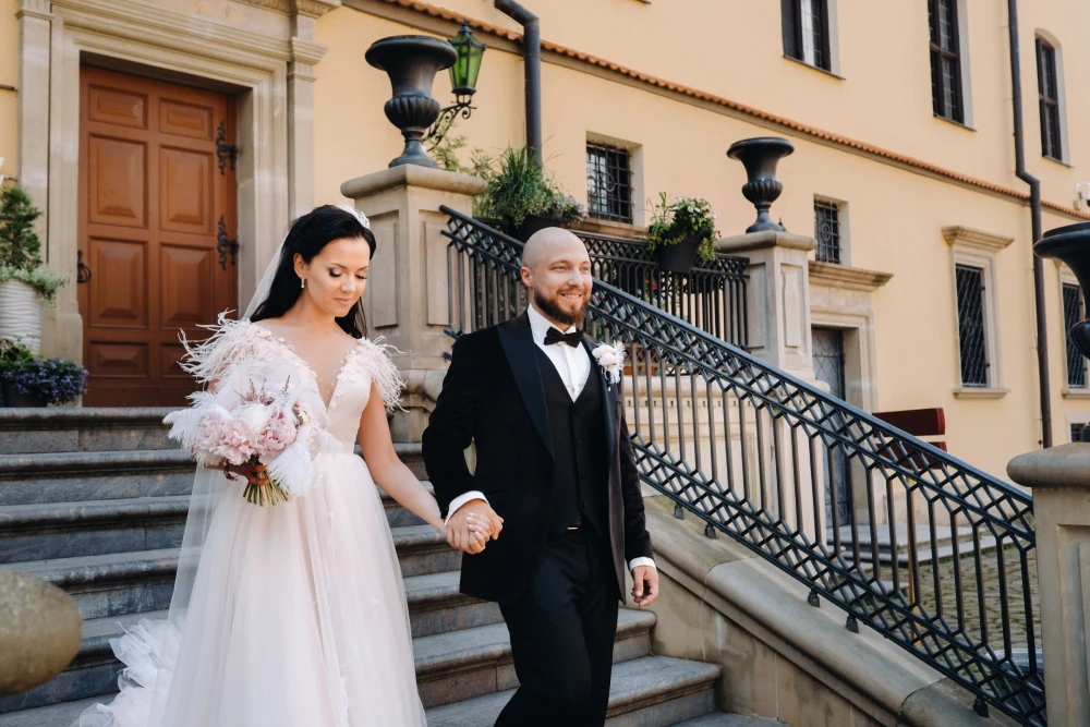Small weddings vs luxury weddings